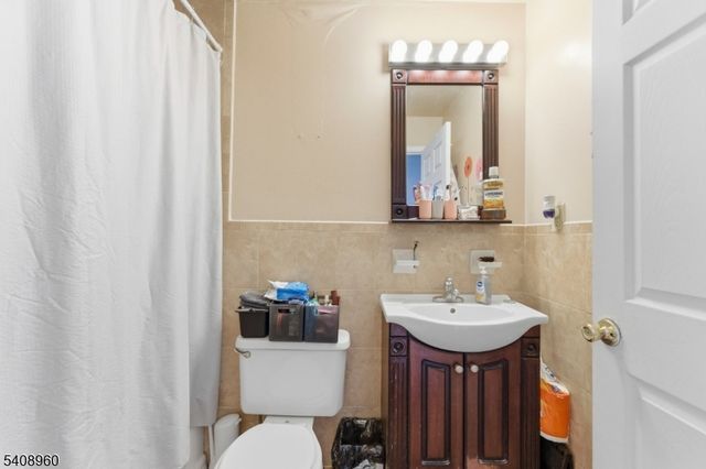 29 22Nd Ave, Paterson City, NJ 07513