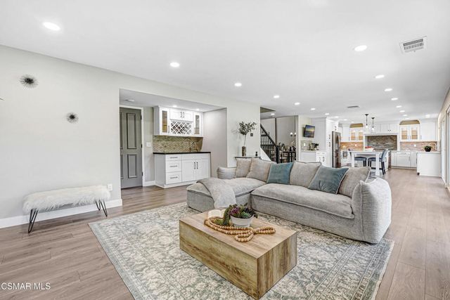 6214 Watertree Court, Agoura Hills, CA 91301