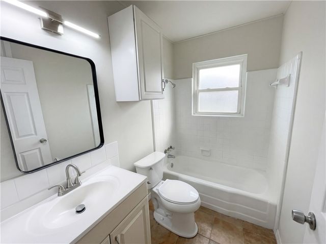 110 Driftwood Dr, Portland, TX 78374