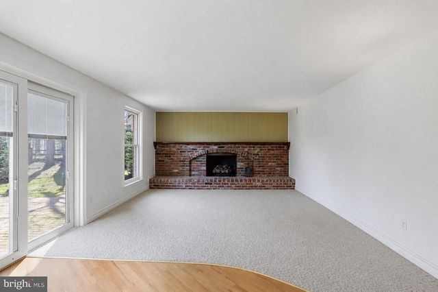 11209 FARMLAND DR, Rockville, MD 20852