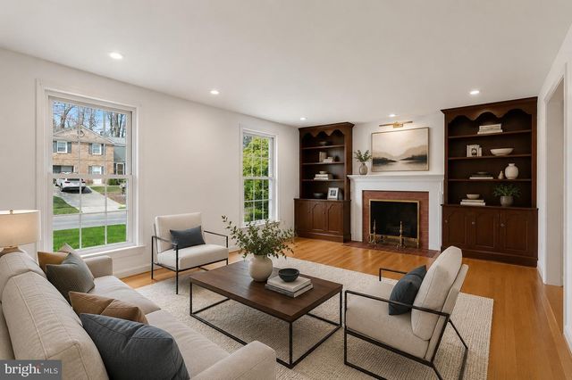 11209 FARMLAND DR, Rockville, MD 20852