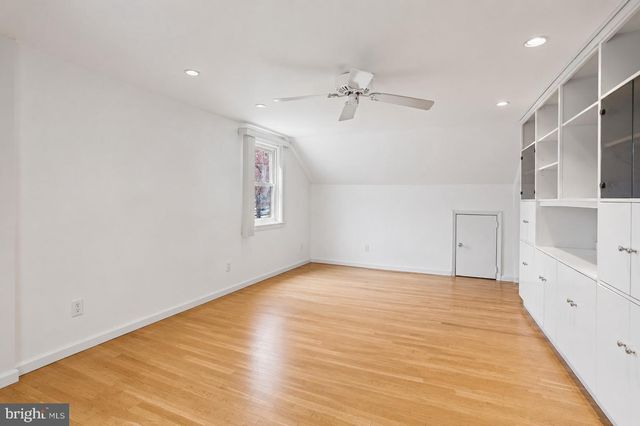 11209 FARMLAND DR, Rockville, MD 20852
