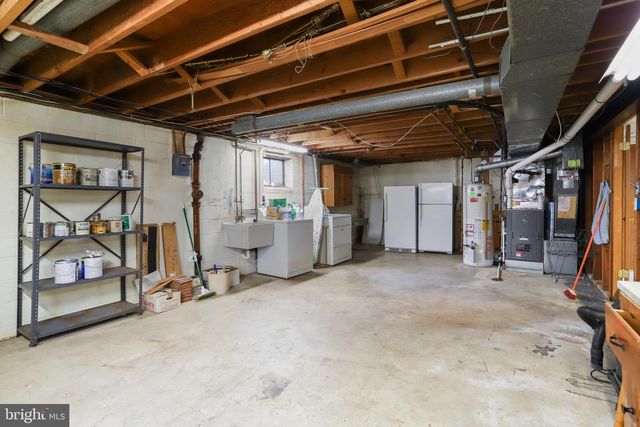 11209 FARMLAND DR, Rockville, MD 20852