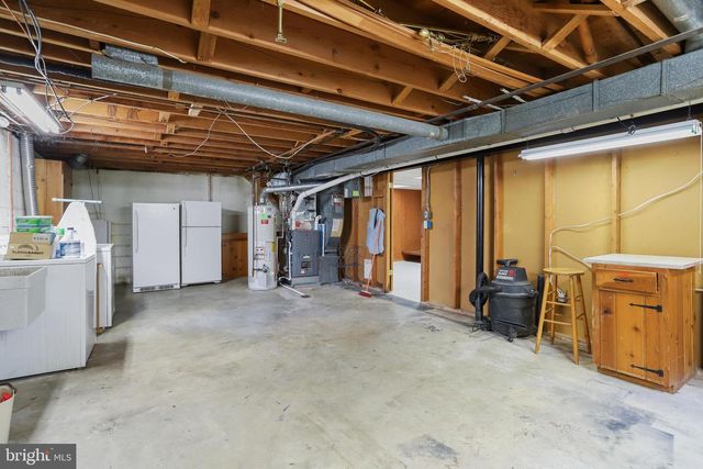 11209 FARMLAND DR, Rockville, MD 20852