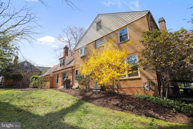 11209 FARMLAND DR, Rockville, MD 20852