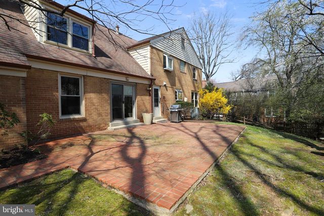 11209 FARMLAND DR, Rockville, MD 20852