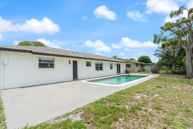 2840 DORSON Way, Delray Beach, FL 33445