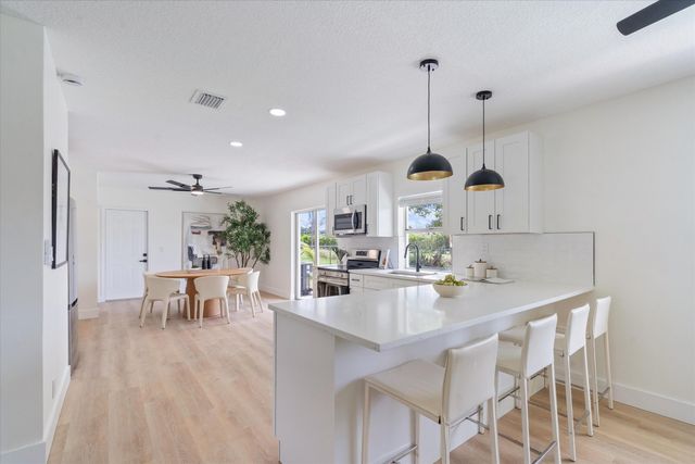 2840 DORSON Way, Delray Beach, FL 33445
