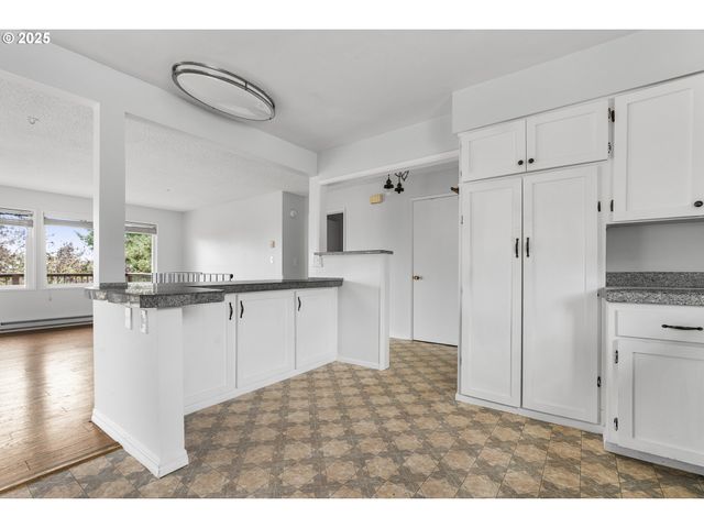 1214 RANSOM Ave, Brookings, OR 97415