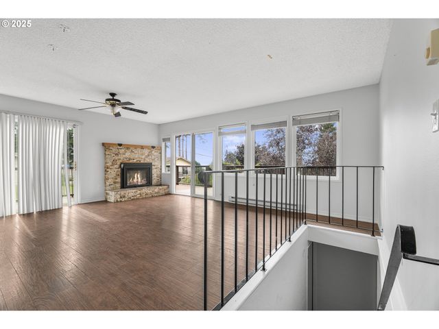 1214 RANSOM Ave, Brookings, OR 97415