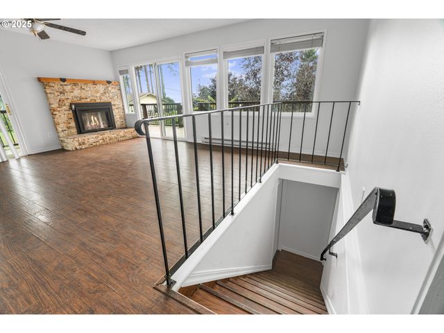 1214 RANSOM Ave, Brookings, OR 97415