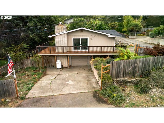 1214 RANSOM Ave, Brookings, OR 97415