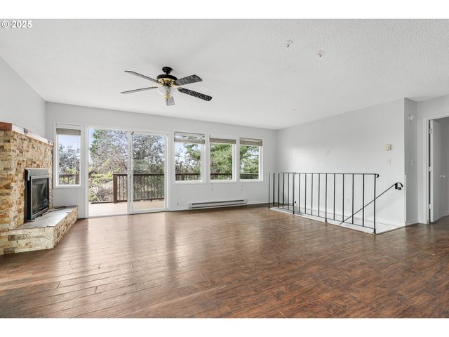 1214 RANSOM Ave, Brookings, OR 97415