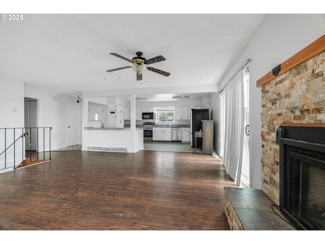 1214 RANSOM Ave, Brookings, OR 97415