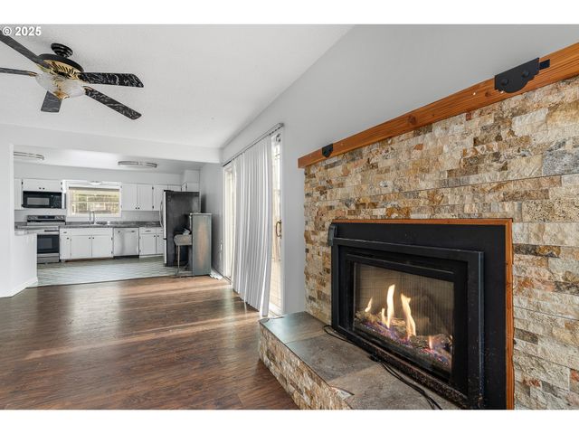 1214 RANSOM Ave, Brookings, OR 97415