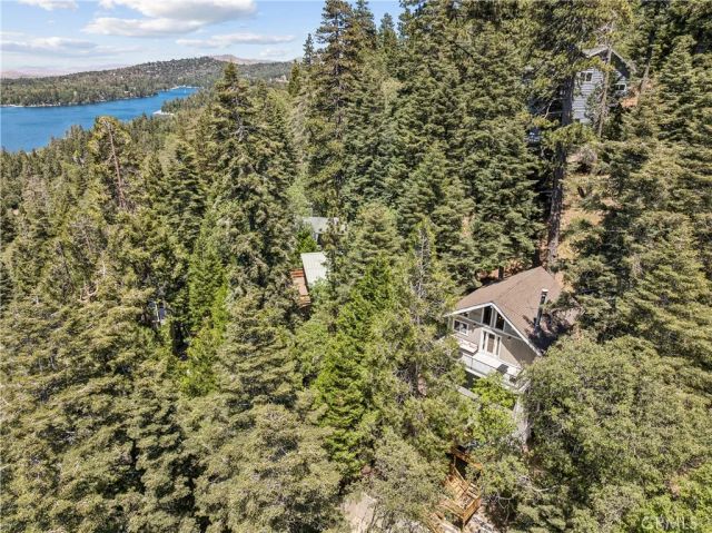 601 Sunderland Court, Lake Arrowhead, CA 92352