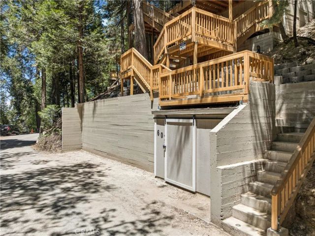 601 Sunderland Court, Lake Arrowhead, CA 92352