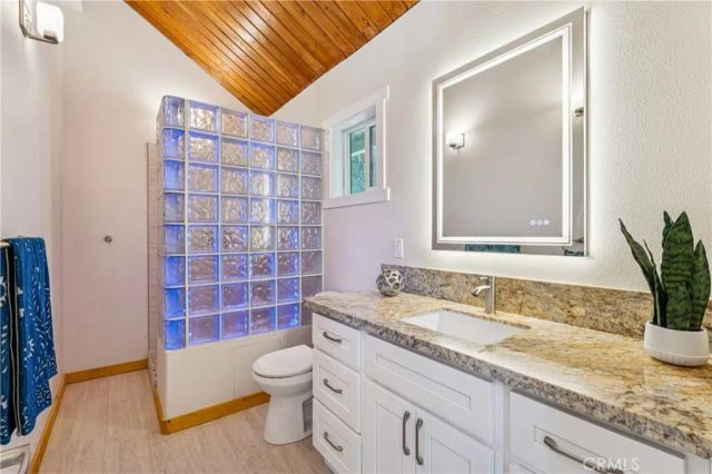601 Sunderland Court, Lake Arrowhead, CA 92352