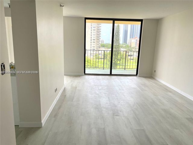 290 174th St 714, Sunny Isles Beach, FL 33160
