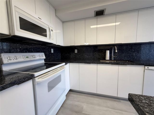 290 174th St 714, Sunny Isles Beach, FL 33160