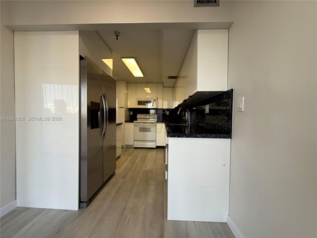 290 174th St 714, Sunny Isles Beach, FL 33160