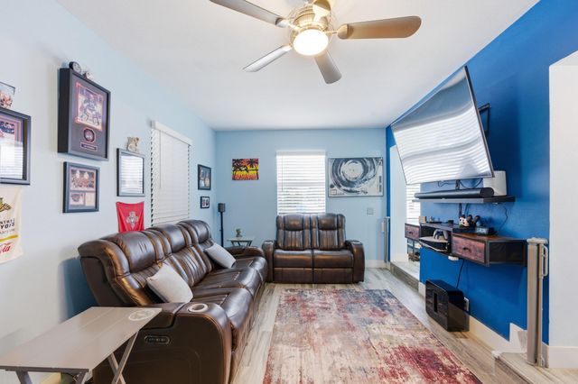 824 NW 4th Avenue, Boynton Beach, FL 33426