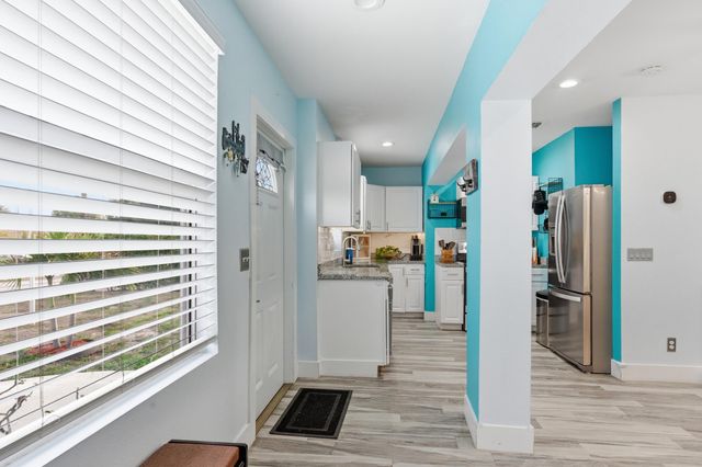 824 NW 4th Avenue, Boynton Beach, FL 33426