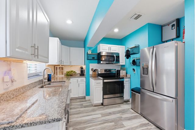 824 NW 4th Avenue, Boynton Beach, FL 33426