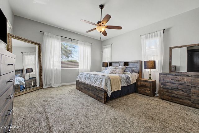 2528 E TOMAHAWK Court, Gilbert, AZ 85298