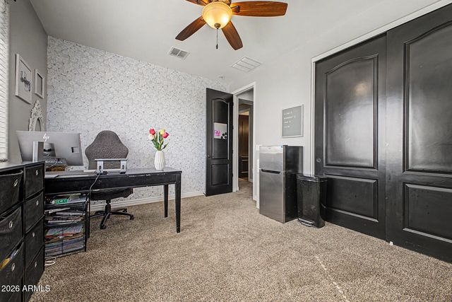 2528 E TOMAHAWK Court, Gilbert, AZ 85298