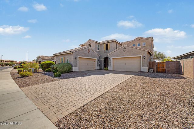 2528 E TOMAHAWK Court, Gilbert, AZ 85298