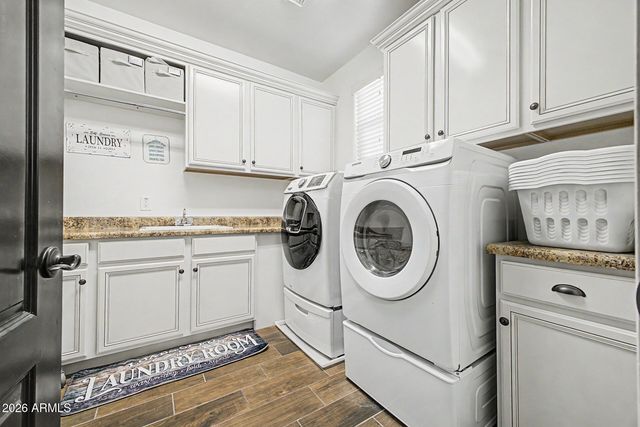 2528 E TOMAHAWK Court, Gilbert, AZ 85298