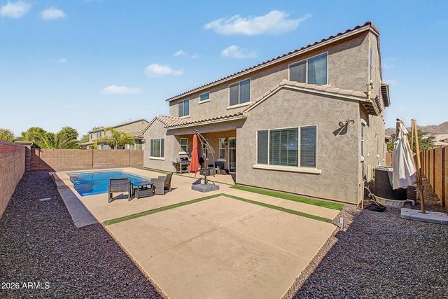 2528 E TOMAHAWK Court, Gilbert, AZ 85298