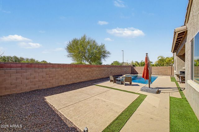 2528 E TOMAHAWK Court, Gilbert, AZ 85298
