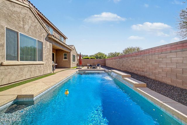 2528 E TOMAHAWK Court, Gilbert, AZ 85298