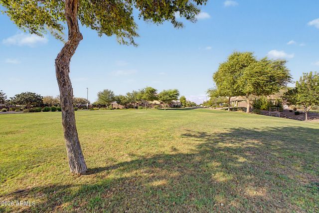 2528 E TOMAHAWK Court, Gilbert, AZ 85298