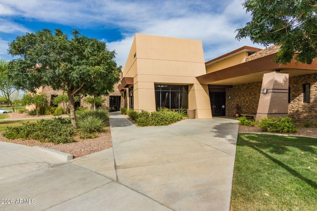 2528 E TOMAHAWK Court, Gilbert, AZ 85298