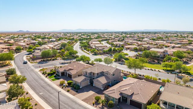 2528 E TOMAHAWK Court, Gilbert, AZ 85298