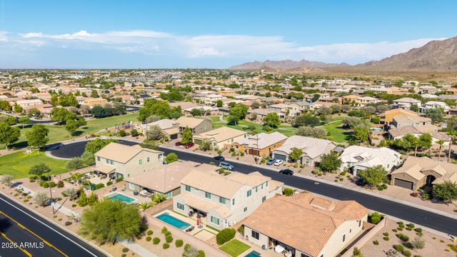 2528 E TOMAHAWK Court, Gilbert, AZ 85298