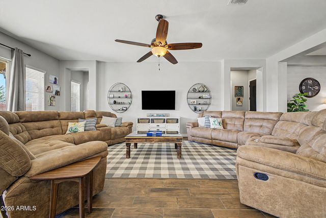 2528 E TOMAHAWK Court, Gilbert, AZ 85298