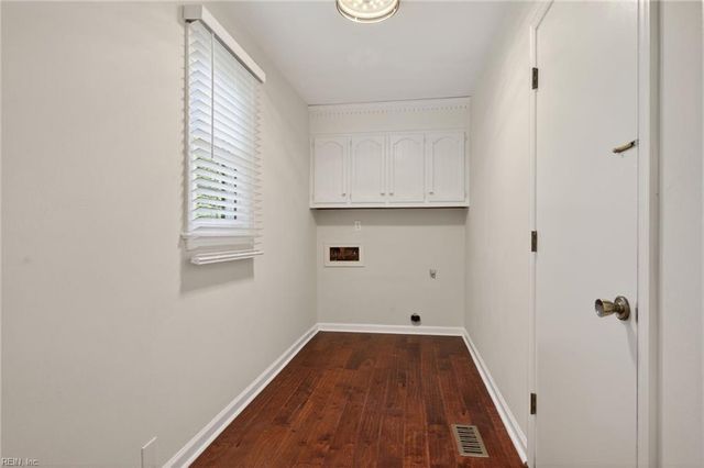 2432 Lakewood LN, Chesapeake, VA 23321