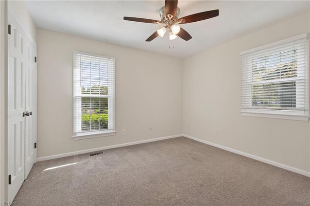 2432 Lakewood LN, Chesapeake, VA 23321