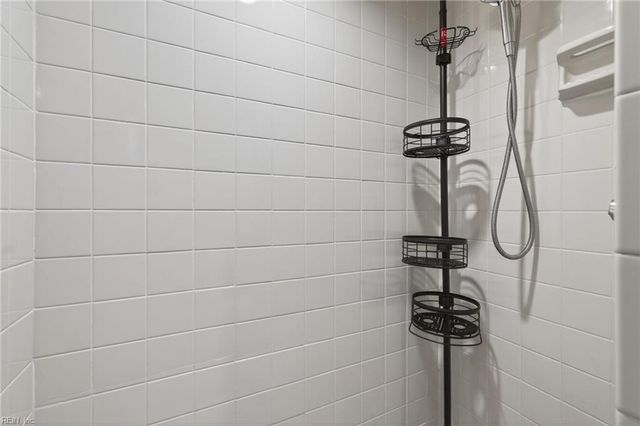 2432 Lakewood LN, Chesapeake, VA 23321