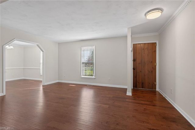 2432 Lakewood LN, Chesapeake, VA 23321