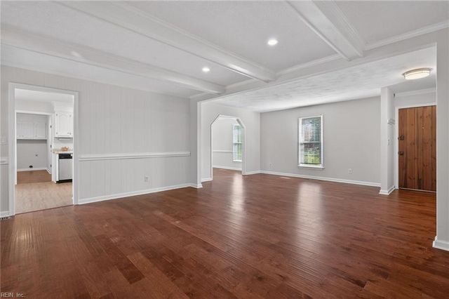 2432 Lakewood LN, Chesapeake, VA 23321