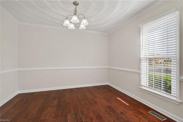 2432 Lakewood LN, Chesapeake, VA 23321