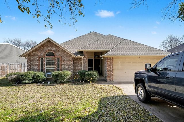212 Turner Street, Roanoke, TX 76262