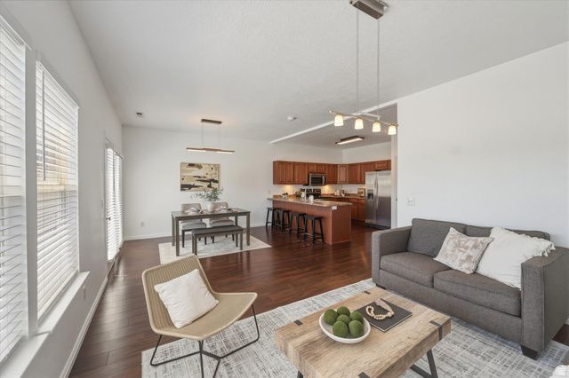 775 W CLUB OAKS DR, Sandy, UT 84070