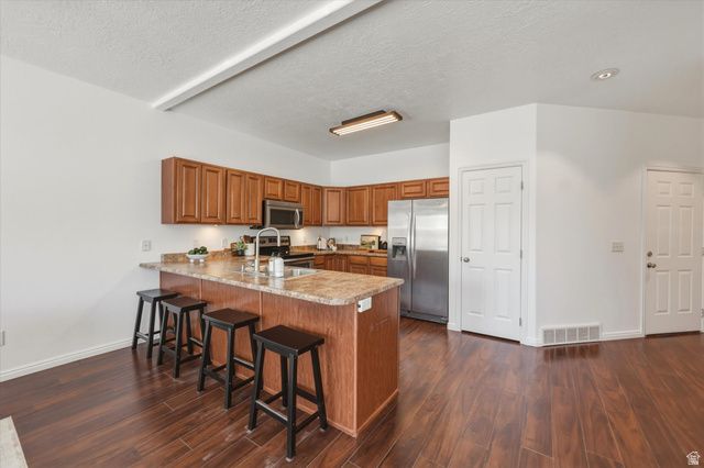 775 W CLUB OAKS DR, Sandy, UT 84070