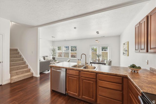 775 W CLUB OAKS DR, Sandy, UT 84070